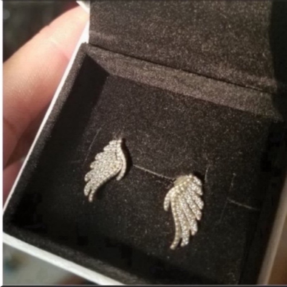 Pandora Majestic Feathers Stud CZ Earrings Angel Wing Sparkles Shine 925 New - Picture 5 of 12